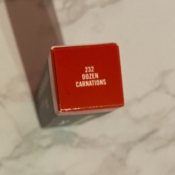 MAC Creme Sheen Lipstick - Dozen Carnations - Picture 4 of 6